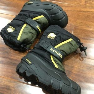 SOREL Flurry Kids Youth Winter Snow Boots, Black